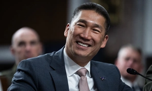 Tổng thống Trump đề cử ông Hùng Cao làm Bộ trưởng Hải quân Mỹ